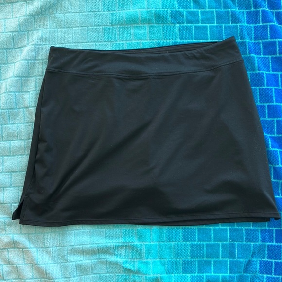 Causal black skort - Picture 1 of 5